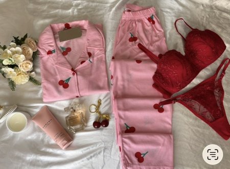 بيجاما فليز ناعم زهر مع كرز احمر