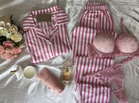 بيجاما فليز ناعم زهر مقلم ابيض