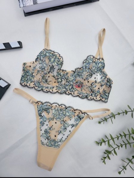 طقم دانتيل بيج مورد ازرق