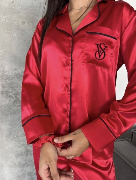 بيجاما victoria secret ستان ناعم لون احمر