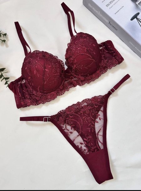 طقم دانتيل مورد مع بوش اب خمري