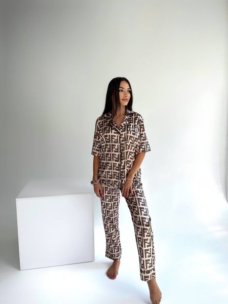 بيجاما fendi نص كم