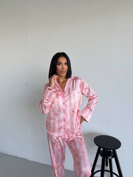 بيجاما victoria secret ستان ناعم فيونكة مع ورد 🎀🌸