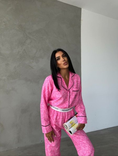 بيجاما victoria secret قماش خريفي فوشي قلوب